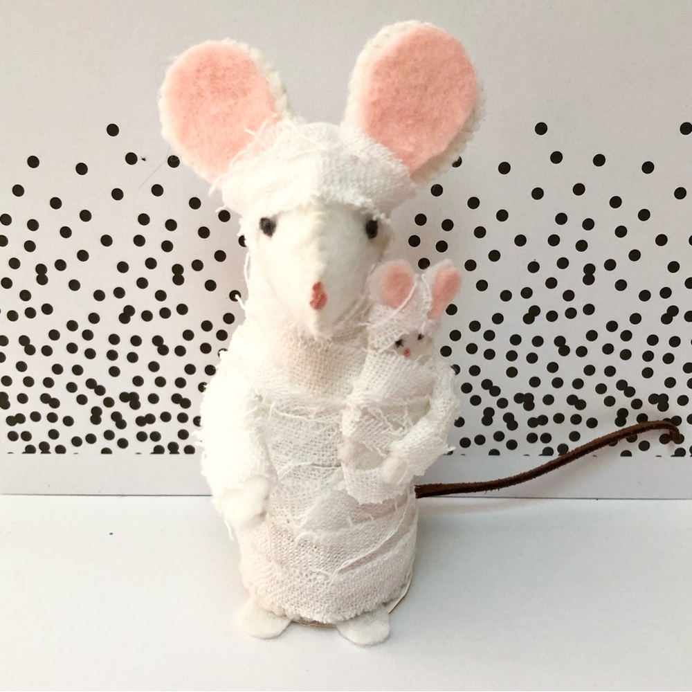 Mummy Mummy Mouse Felt Art Doll with baby Mummy Halloween Charcuterie